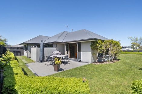 Photo of property in 5 Rodeo Drive, Kelvin Grove, Palmerston North, 4414