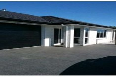 Photo of property in 330 Grenada Street, Papamoa Beach, Papamoa, 3118