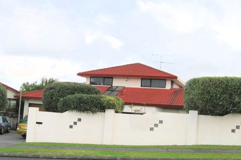 Photo of property in 30 Lexington Drive, Botany Downs, Auckland, 2010
