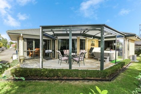 Photo of property in 16 Warriston Avenue, Waiuku, 2123