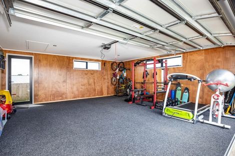 Photo of property in 8a Aderman Place, Hurworth, New Plymouth, 4310