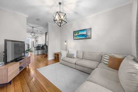 Photo of property in 1/141 Colwill Road, Massey, Auckland, 0614