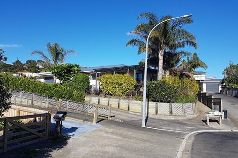 Photo of property in 17 Pohutukawa Drive, Cable Bay, 0420