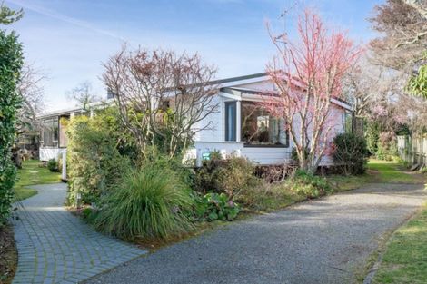 Photo of property in 4 Kathleen Place, Rainbow Point, Taupo, 3330