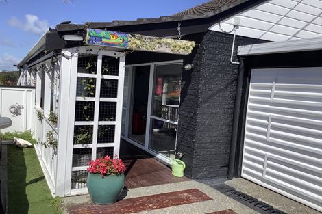 Photo of property in 2/28 Onepoto Road, Hauraki, Auckland, 0622