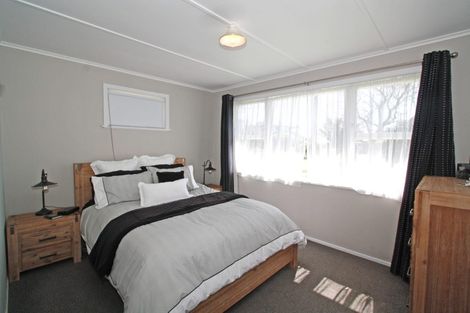 Photo of property in 9 Manu Crescent, Upper Vogeltown, New Plymouth, 4310