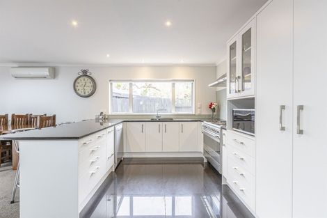 Photo of property in 7a Awatea Terrace, Hokowhitu, Palmerston North, 4410
