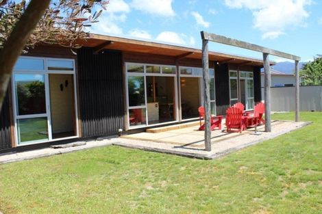 Photo of property in 12 Arapeta Place, Takaka, 7110