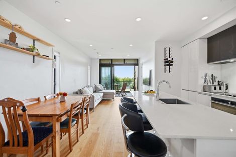 Photo of property in Frank Sargeson Apts, 104/74 Anzac Street, Takapuna, Auckland, 0622