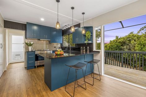 Photo of property in 14 Packham Place, Beach Haven, Auckland, 0626