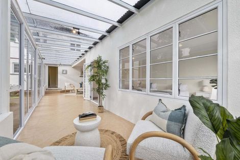 Photo of property in 174 Brooklands Road, Vogeltown, New Plymouth, 4310