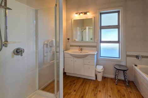 Photo of property in 8 Dwyer Place, Lake Tekapo, 7999