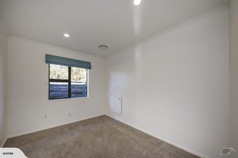 Photo of property in 10 The Oaks, Awapuni, Palmerston North, 4412