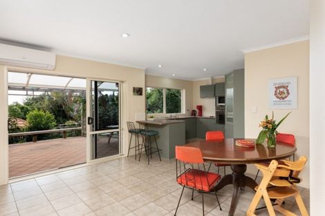 Photo of property in 18 Bateleur Close, Welcome Bay, Tauranga, 3112