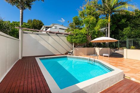 Photo of property in 2/22 Beulah Avenue, Rothesay Bay, Auckland, 0630