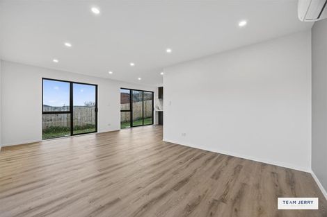 Photo of property in 25 Jandell Crescent, Bucklands Beach, Auckland, 2014