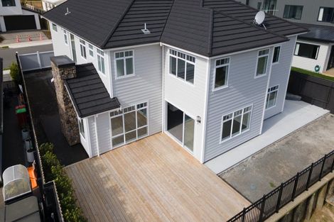 Photo of property in 28 Farnworth Terrace, Churton Park, Wellington, 6037