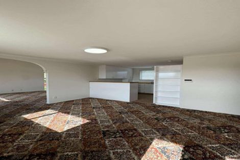 Photo of property in 17 Beeston Place, Redwood, Christchurch, 8051