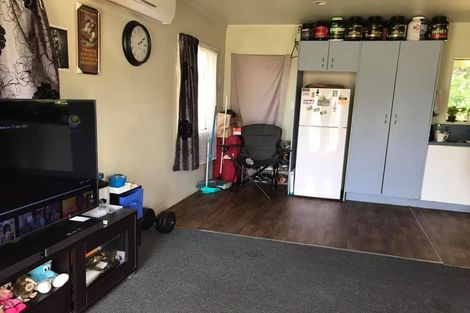 Photo of property in 8 Hill Road, Papatoetoe, Auckland, 2025