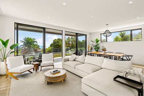 Photo of property in 11 Edwin Mitchelson Road, Muriwai, Waimauku, 0881