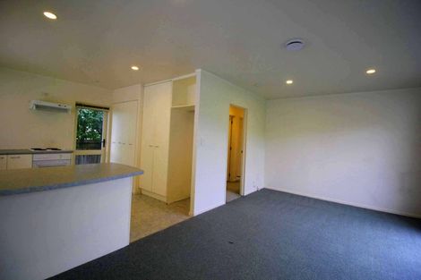 Photo of property in 27 Coniston Avenue, Te Atatu South, Auckland, 0610