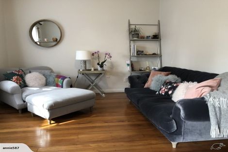 Photo of property in 42 Hinau Street, Woburn, Lower Hutt, 5011