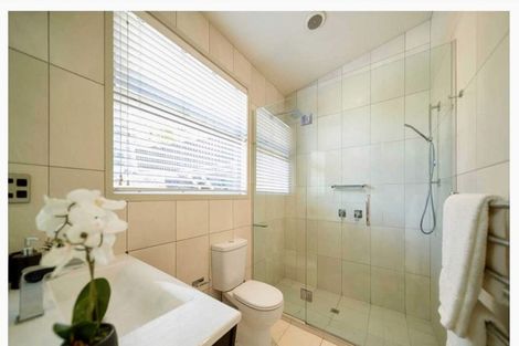 Photo of property in 234 Fernhill Road, Sunshine Bay, Queenstown, 9300