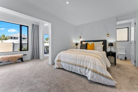 Photo of property in 1/62 Milford Road, Milford, Auckland, 0620