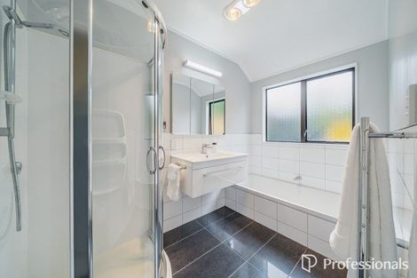 Photo of property in 13 Otamarau Grove, Maungaraki, Lower Hutt, 5010