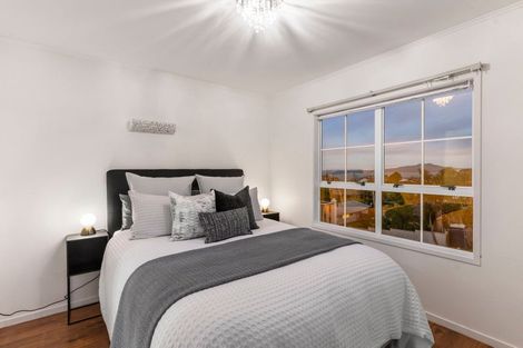 Photo of property in 16 Eastcliffe Road, Castor Bay, Auckland, 0620
