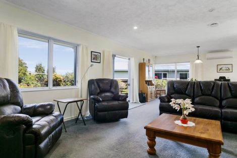 Photo of property in 92 Harvey Street, Waipahihi, Taupo, 3330