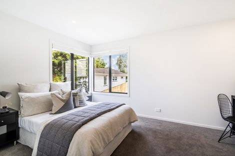 Photo of property in 5c Nea Place, Hillcrest, Auckland, 0627