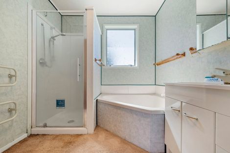 Photo of property in 3 Paterson Grove, Pukehangi, Rotorua, 3015