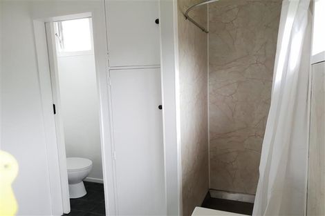 Photo of property in 6b Westhaven Grove, Takaro, Palmerston North, 4412