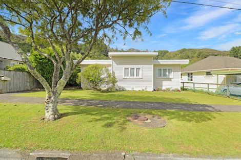 Photo of property in 68 Tawhai Street, Stokes Valley, Lower Hutt, 5019
