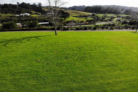 Photo of property in 33 Osbaldiston Lane, Kaukapakapa, 0873