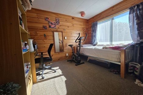 Photo of property in 1/12 Woodall Place, Totara Vale, Auckland, 0627