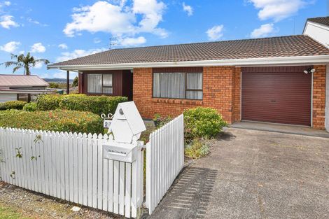 Photo of property in 2/1 Sari Place, Massey, Auckland, 0614