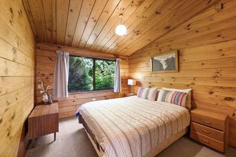 Photo of property in 24 Heuchan Lane, Wanaka, 9305