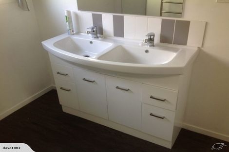 Photo of property in 2/8a Manuka Road, Glenfield, Auckland, 0629