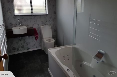 Photo of property in 14 Pohutukawa Crescent, Raumati Beach, Paraparaumu, 5032