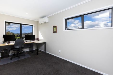 Photo of property in 27 Ashington Road, Silverstream, Upper Hutt, 5019