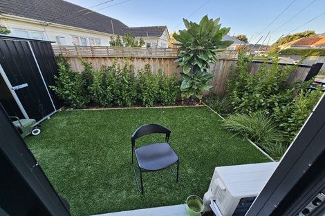 Photo of property in 1/10 Avery Grove, Boulcott, Lower Hutt, 5011