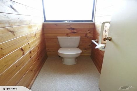 Photo of property in 35 Moffat Road, Red Beach, 0932