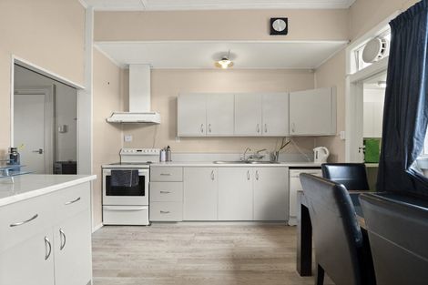 Photo of property in 28 Bathgate Street, South Dunedin, Dunedin, 9012