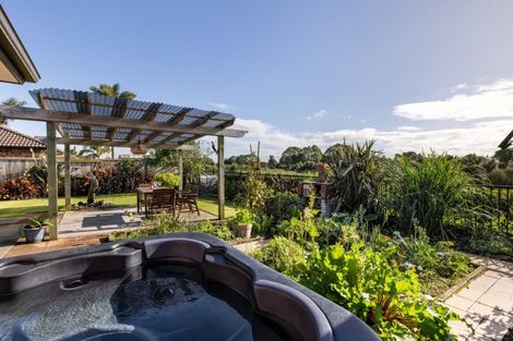 Photo of property in 34 Carrington Drive, Papamoa Beach, Papamoa, 3118