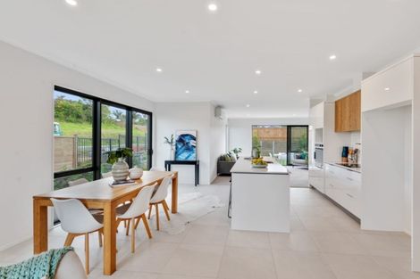 Photo of property in 40 Owen Chapman Drive, Red Beach, 0932