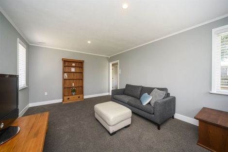 Photo of property in 24 Parkland Crescent, Terrace End, Palmerston North, 4410