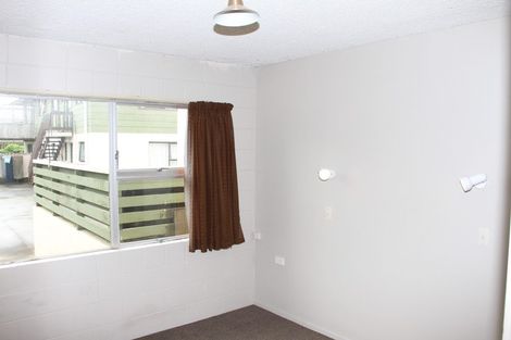 Photo of property in 1-6/145 Knighton Road, Hillcrest, Hamilton, 3216