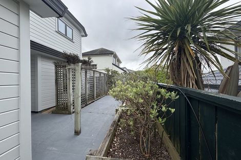 Photo of property in 18 Derry Hill, Churton Park, Wellington, 6037